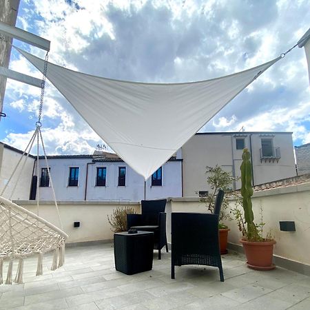 A Casa Di Alex Apartment Palermo Bagian luar foto