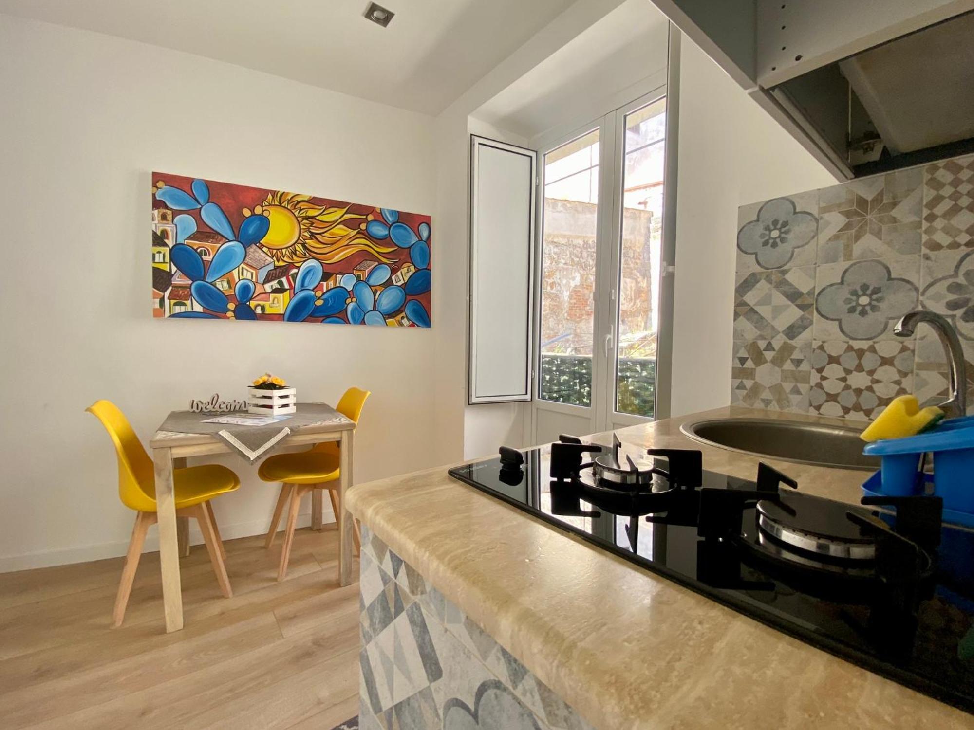 A Casa Di Alex Apartment Palermo Bagian luar foto